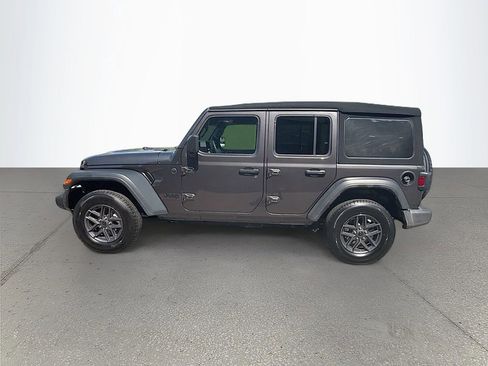 Used 2024 Jeep Wrangler Unlimited Sport AWD/4WD image 7