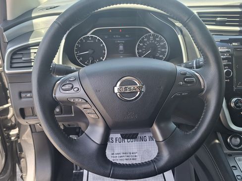 Used 2022 Nissan Murano SV FWD image 11