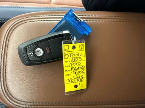 Used 2023 Ford Maverick Lariat w/ Lariat Luxury Package AWD/4WD image 35