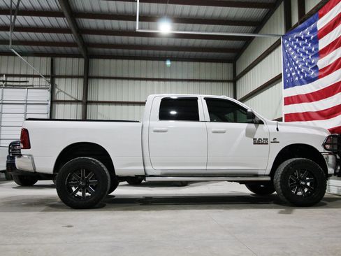 Used 2018 RAM 2500 Tradesman w/ Chrome Appearance Group AWD/4WD image 14