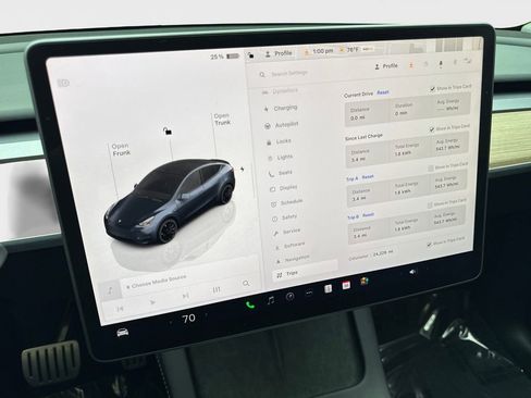 Used 2024 Tesla Model Y Performance AWD/4WD image 57