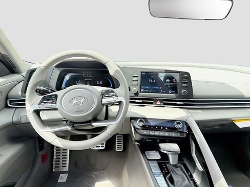New 2026 Hyundai Elantra SEL Sport Premium FWD image 22