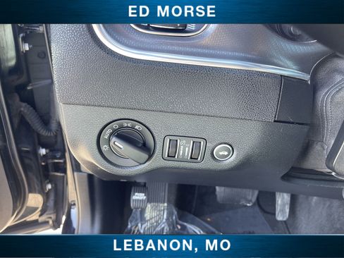 Used 2014 Dodge Charger SE w/ Sport Appearance Group image 16