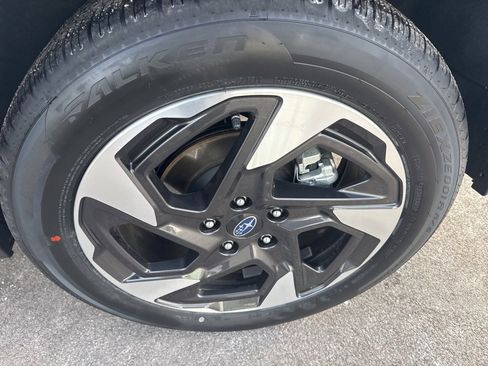 Certified 2025 Subaru Crosstrek 2.5i Limited image 36