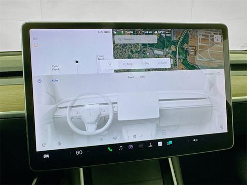 Used 2021 Tesla Model Y Standard Range image 23