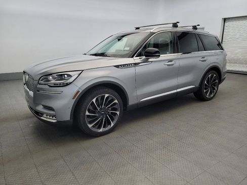 Used 2020 Lincoln Aviator Reserve w/ Equipment Group 202A image 2