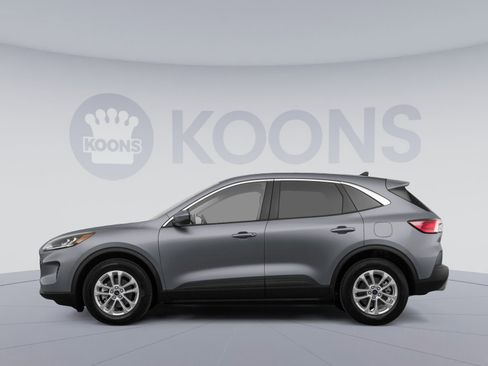 Used 2021 Ford Escape SE w/ Convenience Package AWD/4WD image 2