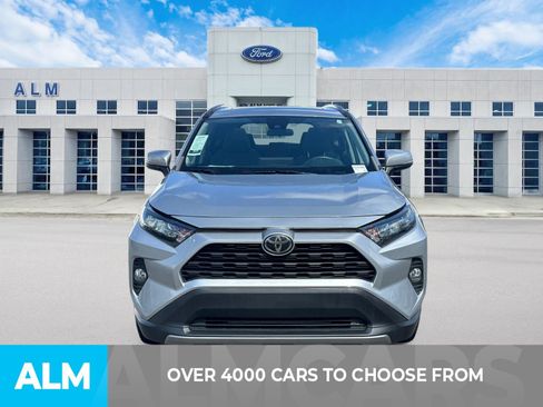 Used 2019 Toyota RAV4 XLE image 2