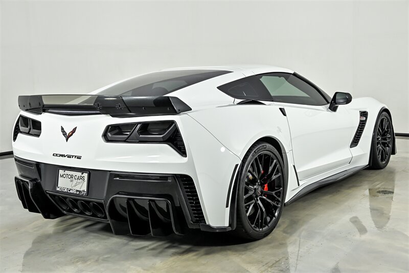 Used 2019 Chevrolet Corvette Z06 RWD image 9