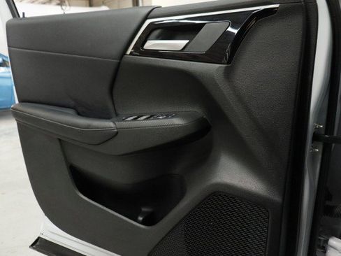 Used 2024 Mitsubishi Outlander SE FWD image 19