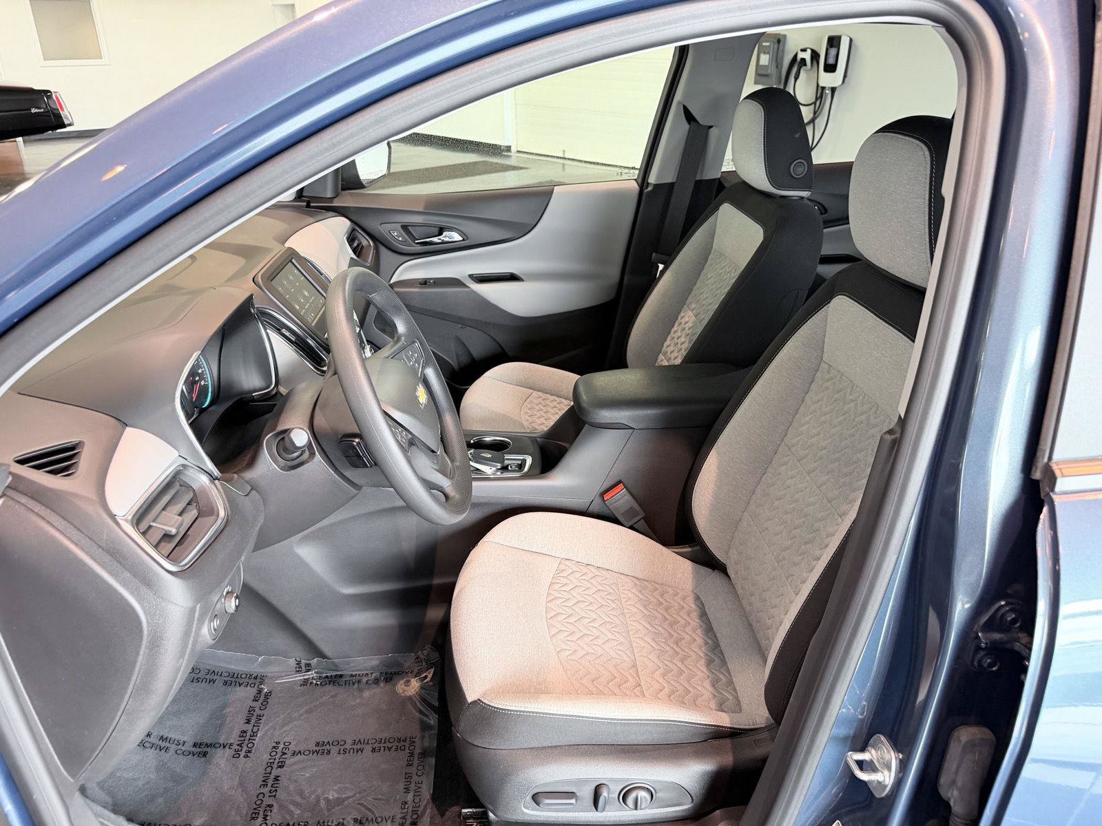 Used 2024 Chevrolet Equinox LS w/ LS Convenience Package AWD/4WD image 30