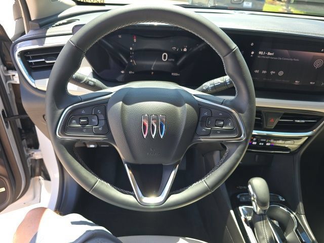 Used 2025 Buick Encore GX Avenir w/ Avenir Technology Package AWD/4WD image 21