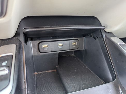 Used 2022 Kia Sorento S FWD image 27
