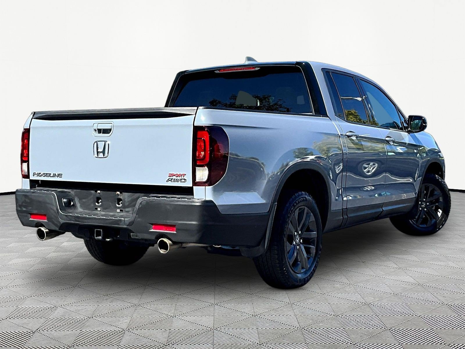 Used 2023 Honda Ridgeline Sport image 6