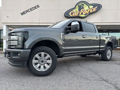 Used 2019 Ford F350 Platinum w/ Platinum Ultimate Package AWD/4WD image 22