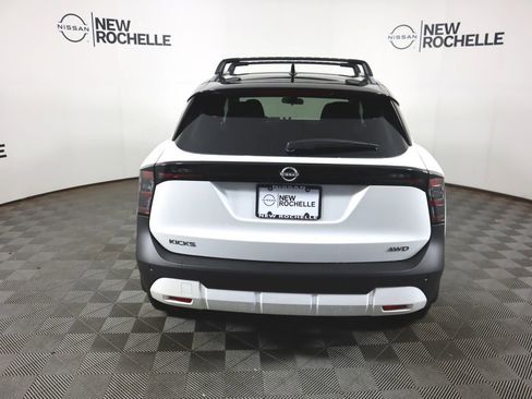 New 2026 Nissan Kicks SV w/ Cold Weather Package image 6