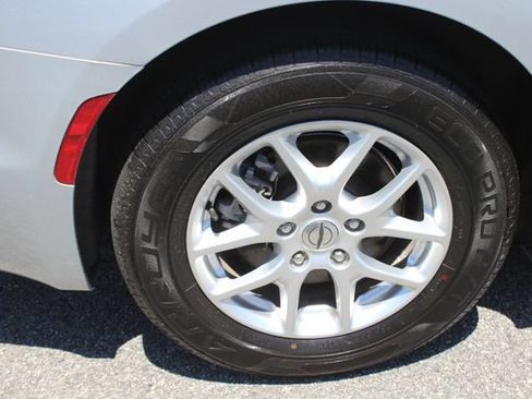 Used 2023 Chrysler Pacifica Touring-L FWD image 35