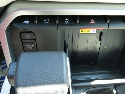 Used 2023 Toyota Sequoia Capstone image 31