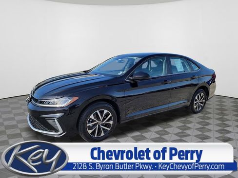 Used 2025 Volkswagen Jetta S FWD image 1