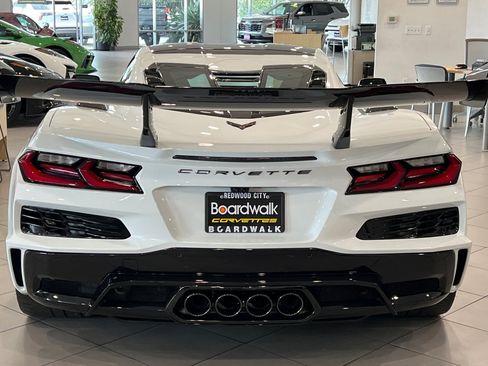 New 2026 Chevrolet Corvette ZR1 w/ ZR1 Carbon Fiber Aero Package image 5