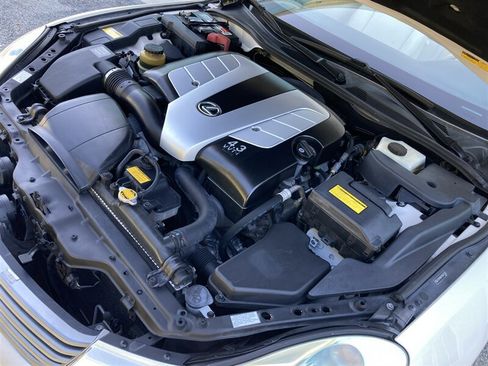 Used 2005 Lexus SC 430 Convertible RWD image 35