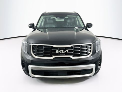 Used 2025 Kia Telluride S FWD image 2