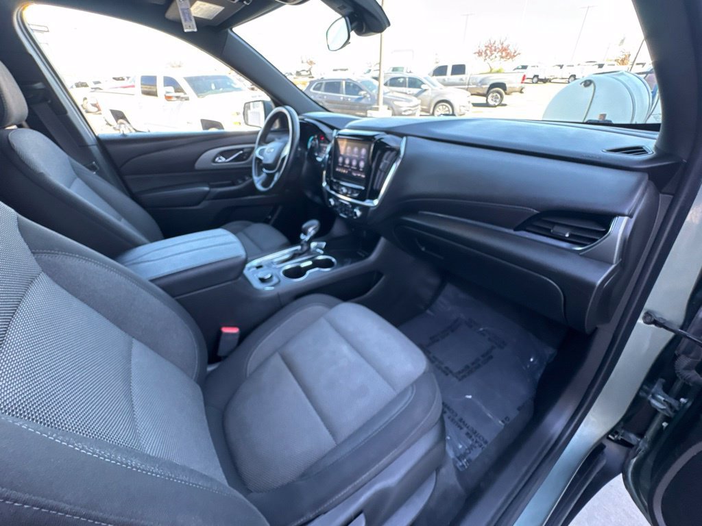 Used 2023 Chevrolet Traverse LT AWD/4WD image 41