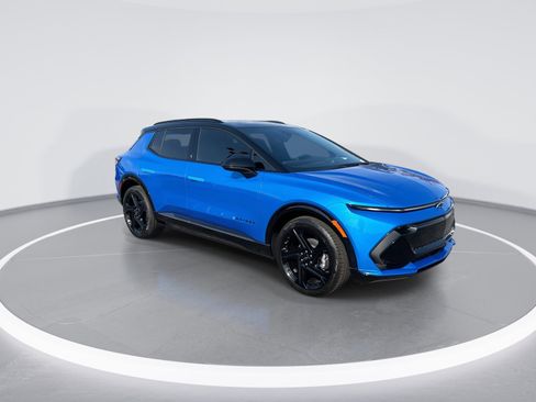 New 2026 Chevrolet Equinox EV RS image 2