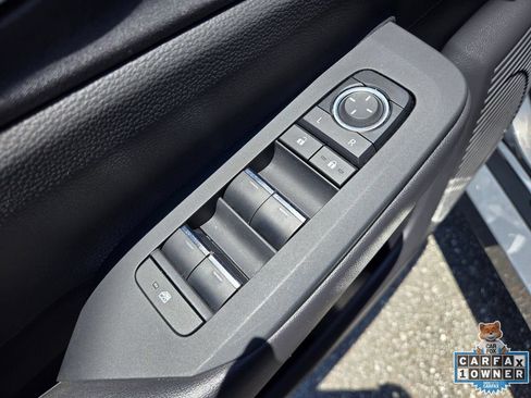 Used 2024 Toyota Prius Prime FWD image 22