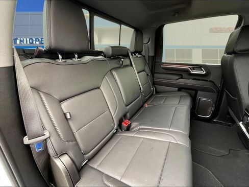 Used 2025 GMC Sierra 2500 Denali w/ Technology Package AWD/4WD image 26
