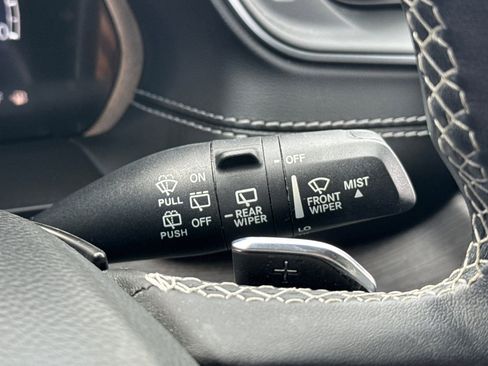 Used 2022 Jeep Grand Cherokee Limited image 37