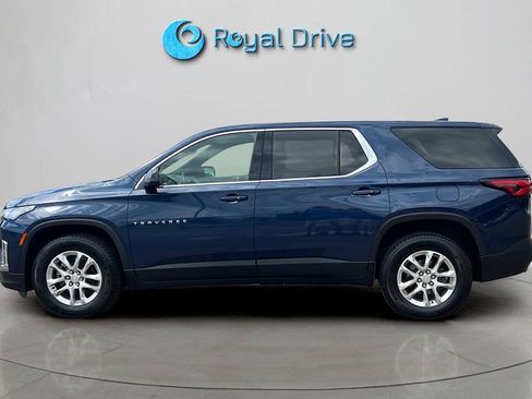 Used 2022 Chevrolet Traverse LS AWD/4WD image 3