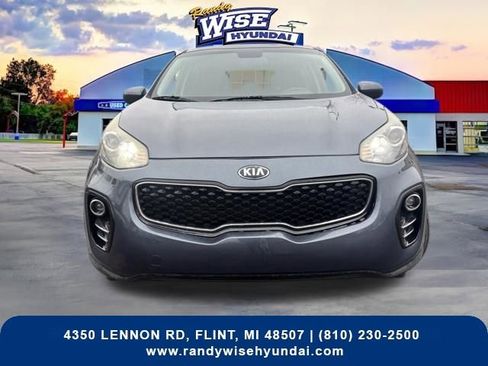 Used 2017 Kia Sportage LX image 8