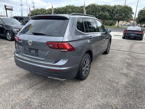 Used 2019 Volkswagen Tiguan SE w/ Panoramic Sunroof Package FWD image 8