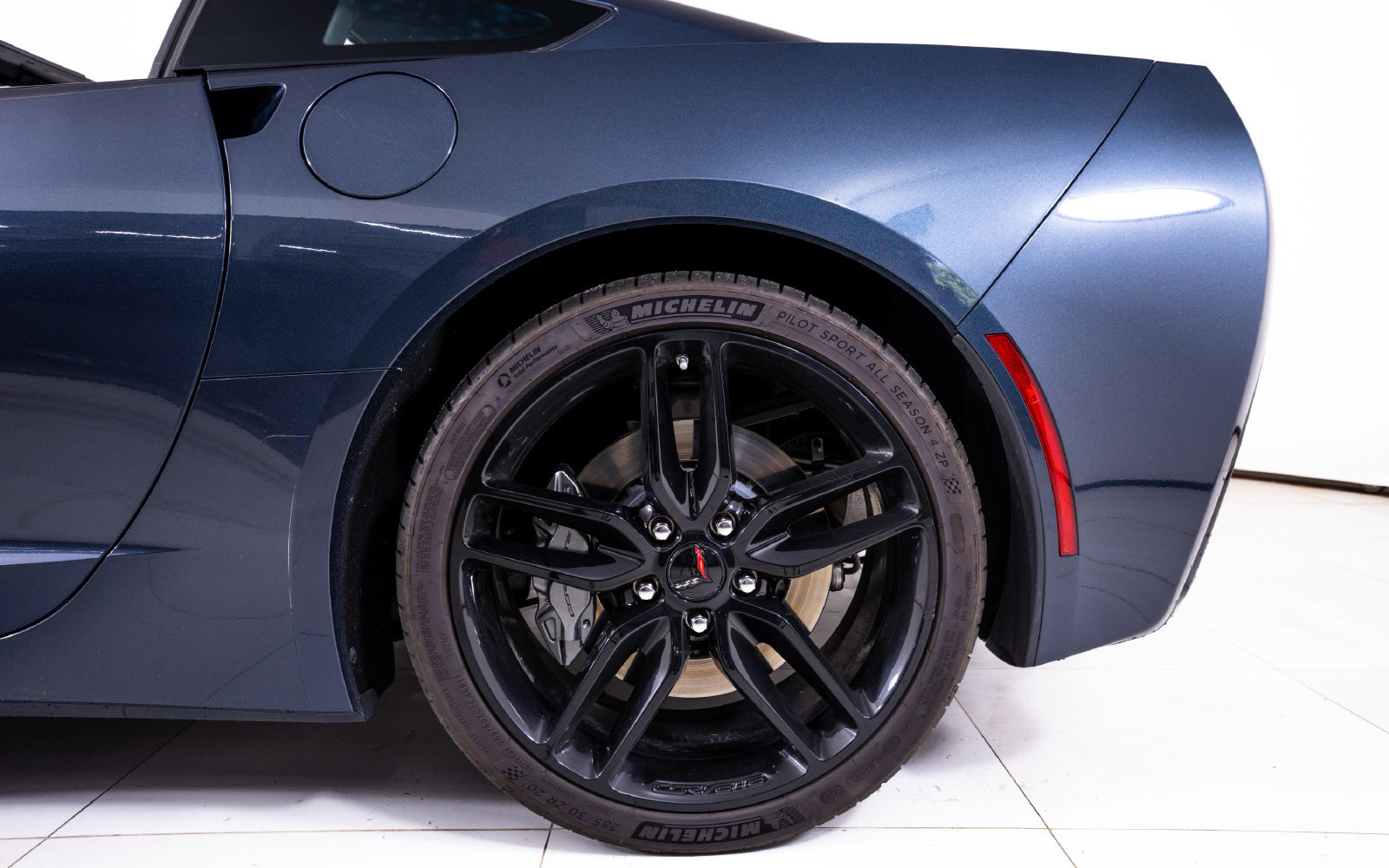 Used 2019 Chevrolet Corvette Stingray Coupe w/ Battery Protection Package RWD image 14