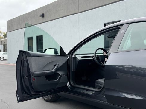 Used 2026 Tesla Model 3 image 10