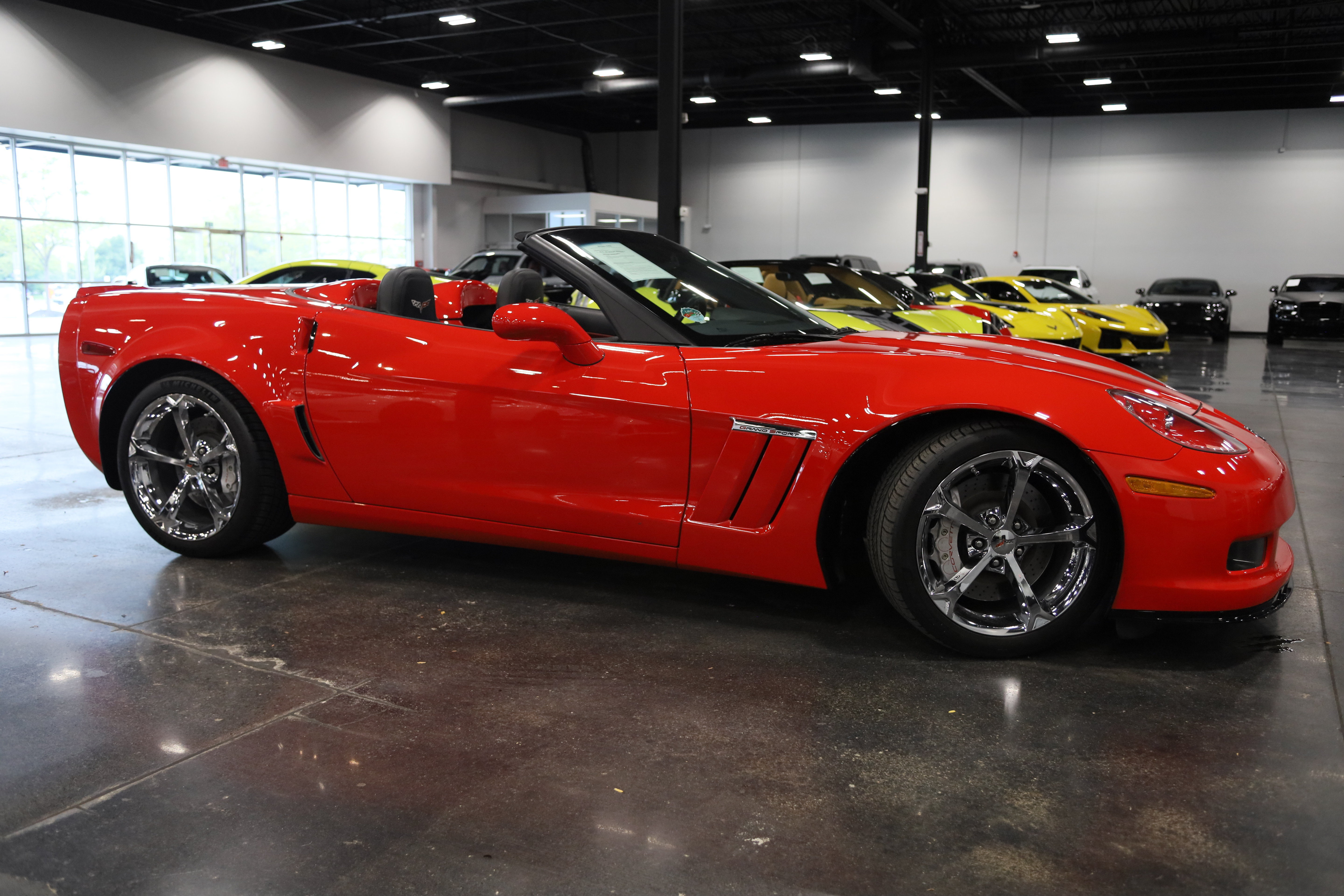 Used 2011 Chevrolet Corvette Grand Sport w/ Preferred Equipment Group RWD image 11