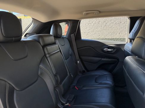 Used 2015 Jeep Cherokee Limited w/ Trailer Tow Group image 18