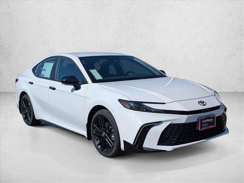 New 2026 Toyota Camry Hybrid AWD/4WD image 7