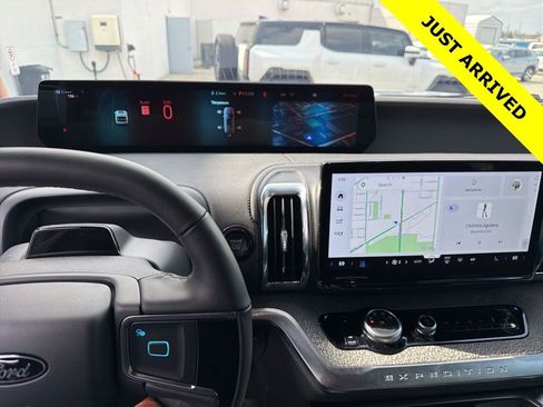 Used 2025 Ford Expedition Tremor image 7