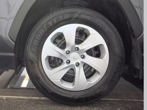Used 2024 Toyota RAV4 LE FWD image 8