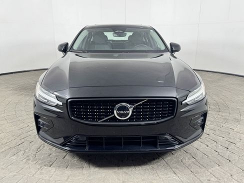 Used 2024 Volvo S60 B5 Plus image 2