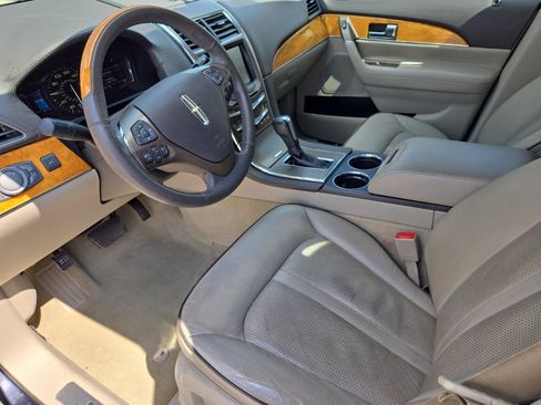 Used 2014 Lincoln MKX FWD w/ Equipment Group 102A image 9