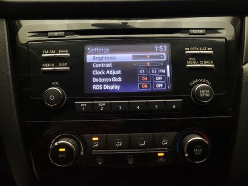 Used 2017 Nissan Rogue Sport S image 25