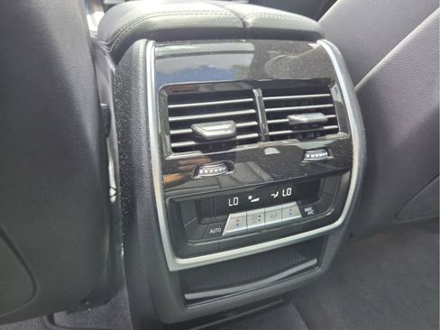 Used 2022 BMW X5 xDrive45e w/ M Sport Package AWD/4WD image 16