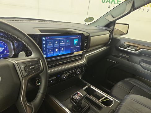 Used 2024 Chevrolet Silverado 1500 High Country w/ Technology Package AWD/4WD image 24