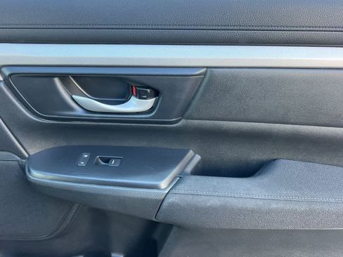 Used 2018 Honda CR-V LX image 19