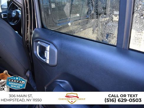 Used 2022 Jeep Gladiator Sport image 29