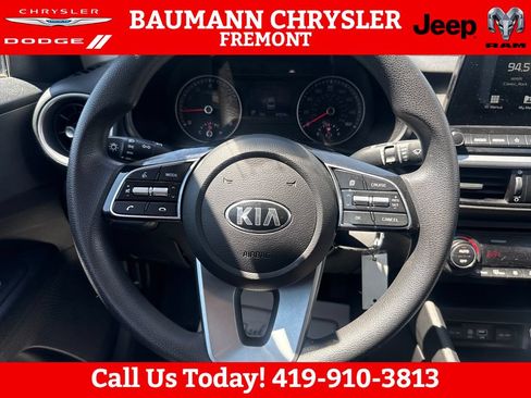 Used 2019 Kia Forte LXS FWD image 14