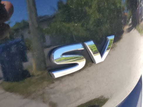 Used 2023 Nissan Rogue SV image 7